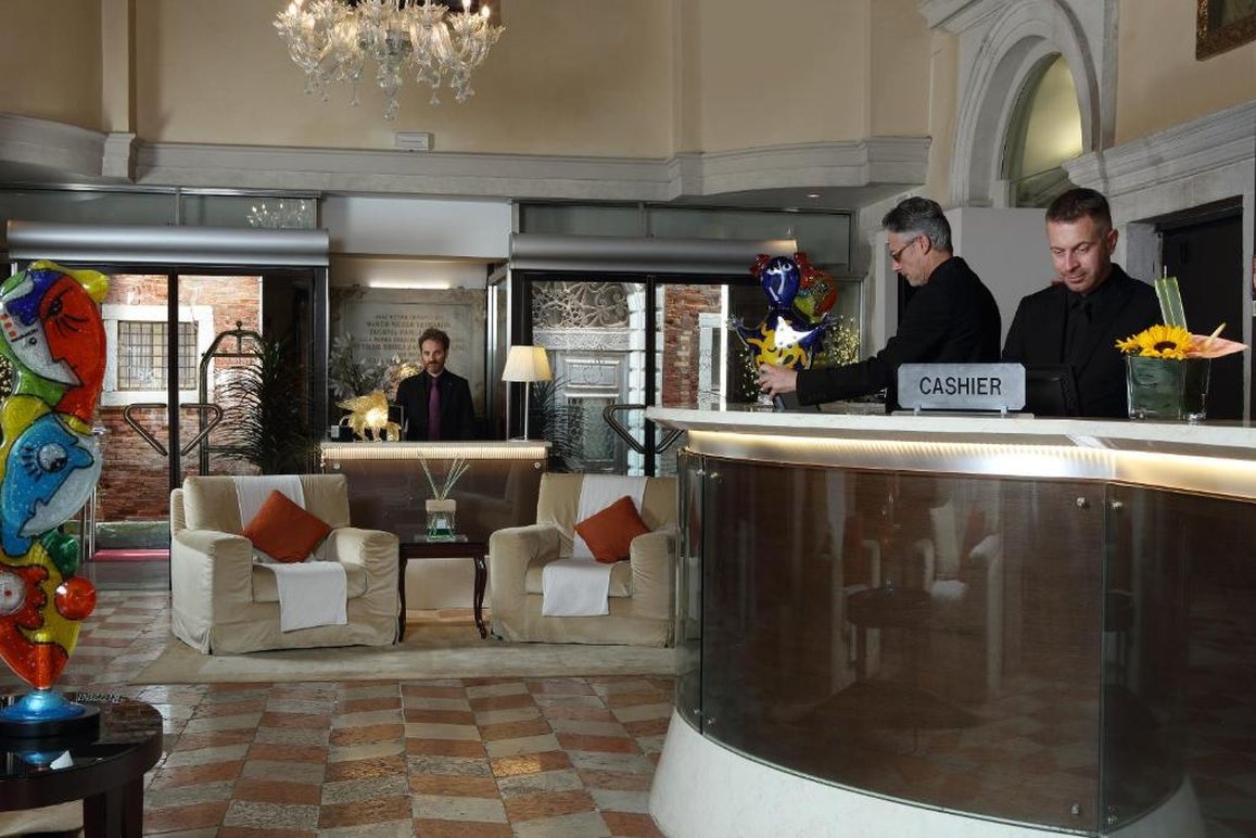 Ruzzini Palace Hotel 8/58