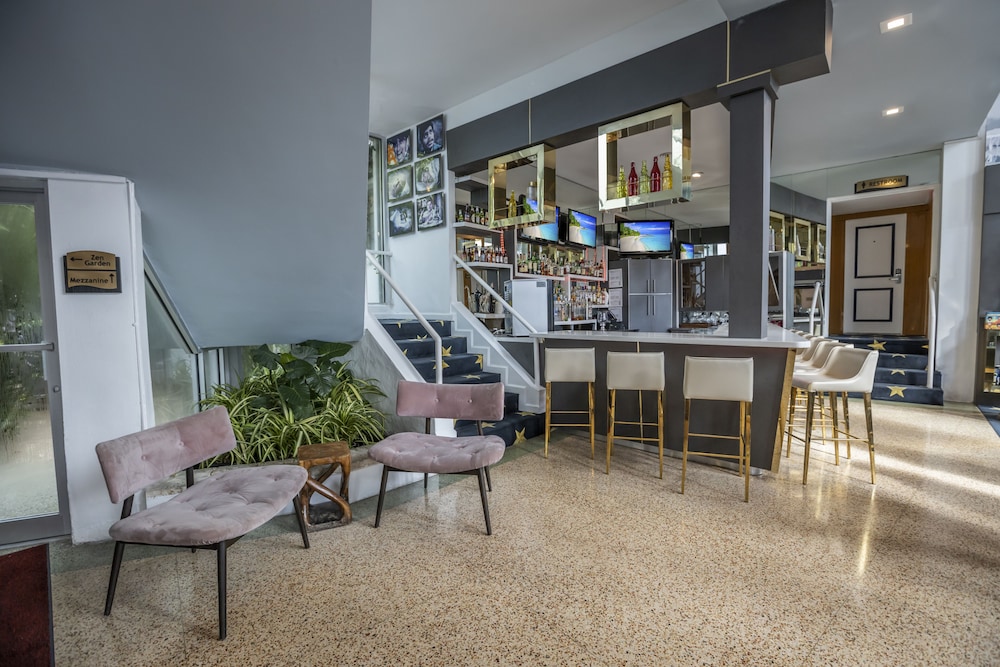 Catalina Hotel & Beach Club 46/70
