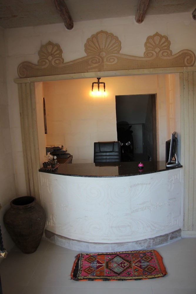 El Nazar Stone Suite 10/50