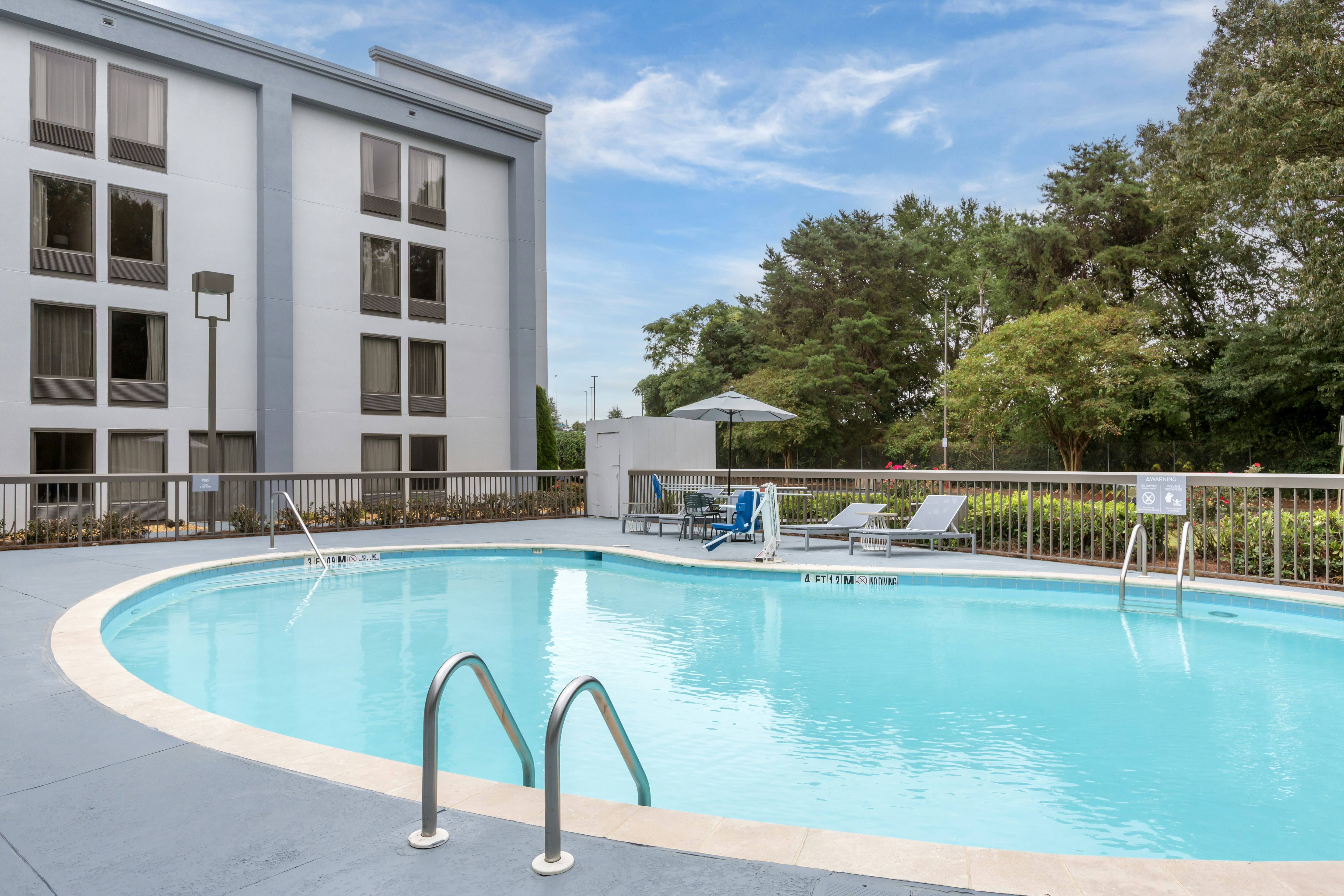 Spark by Hilton Atlanta Airport South College Park in COLLEGE PARK - GA