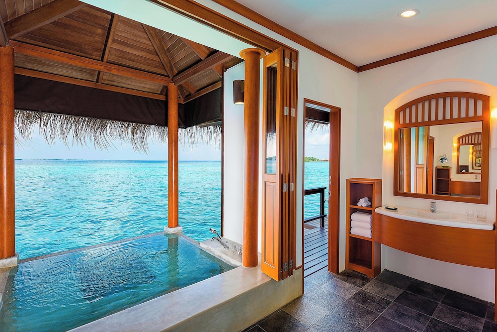 Sheraton Maldives Full Moon Resort & Spa 38/69
