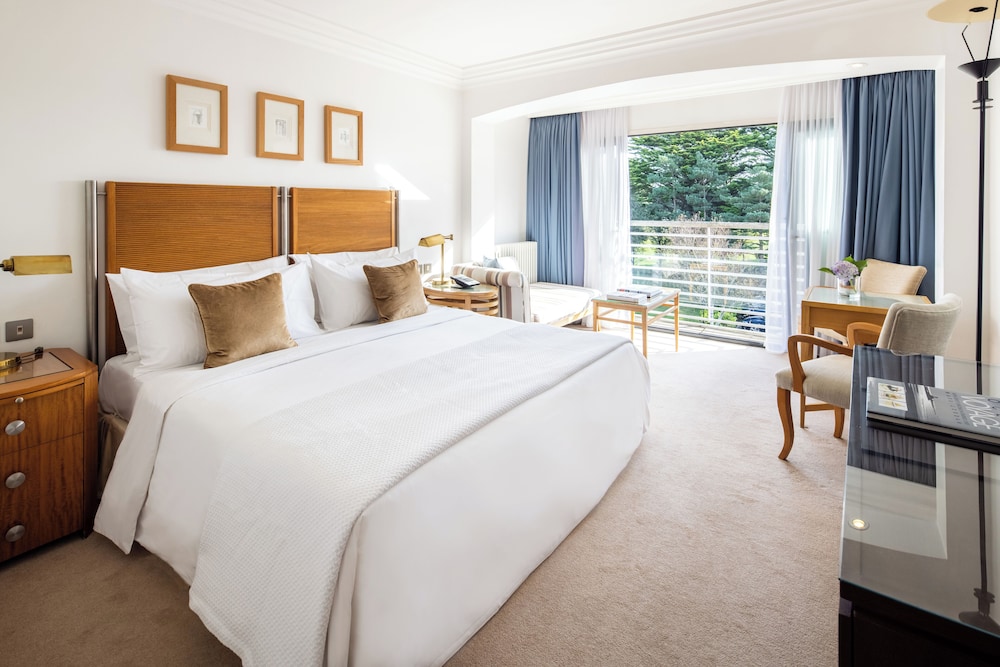 ROOM, DOUBLE OR TWIN BED, GOLF COURSE VIEW