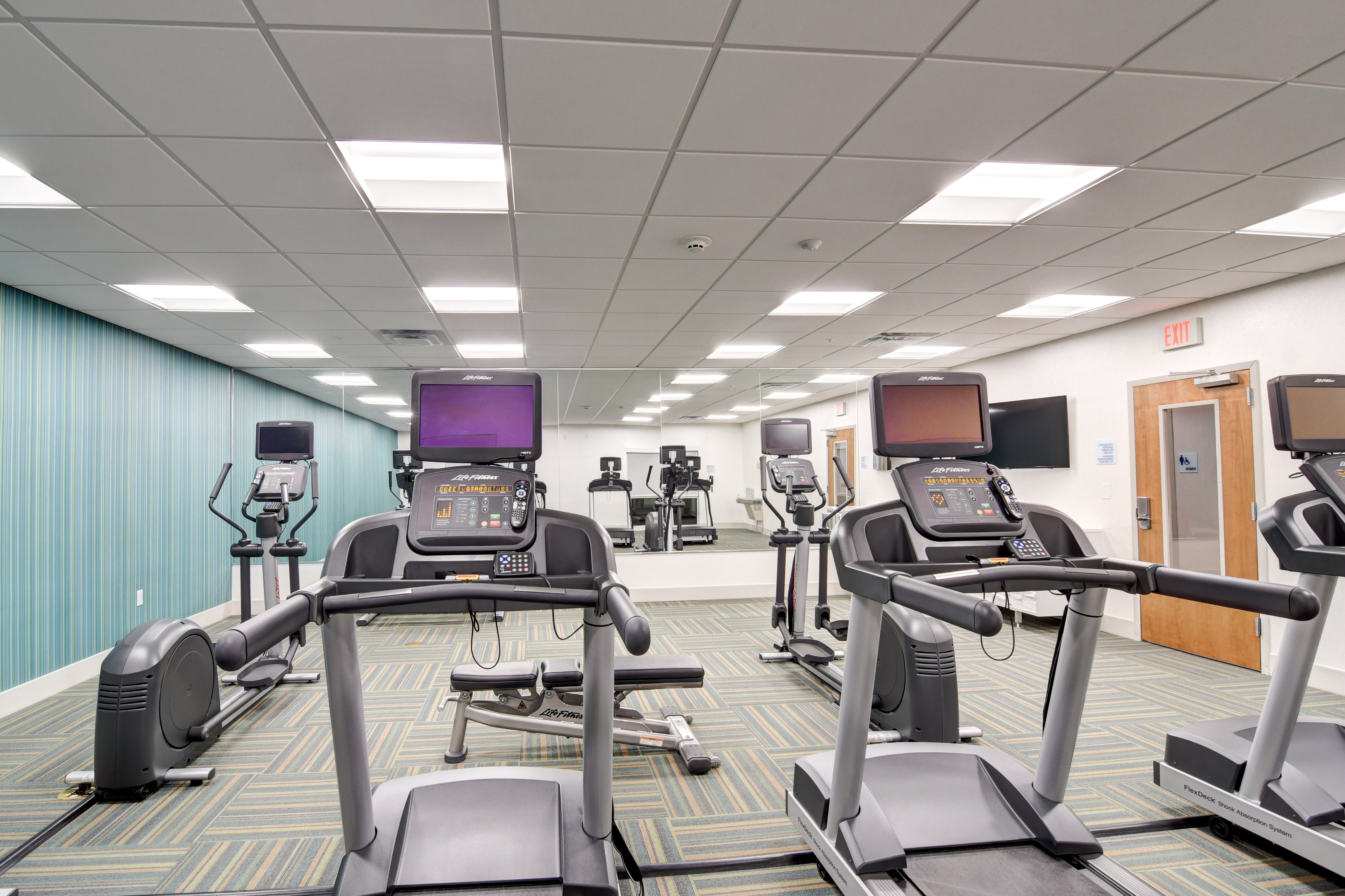 HOLIDAY INN EXPRESS FORT WALTON BEACH CENTRAL 36/47