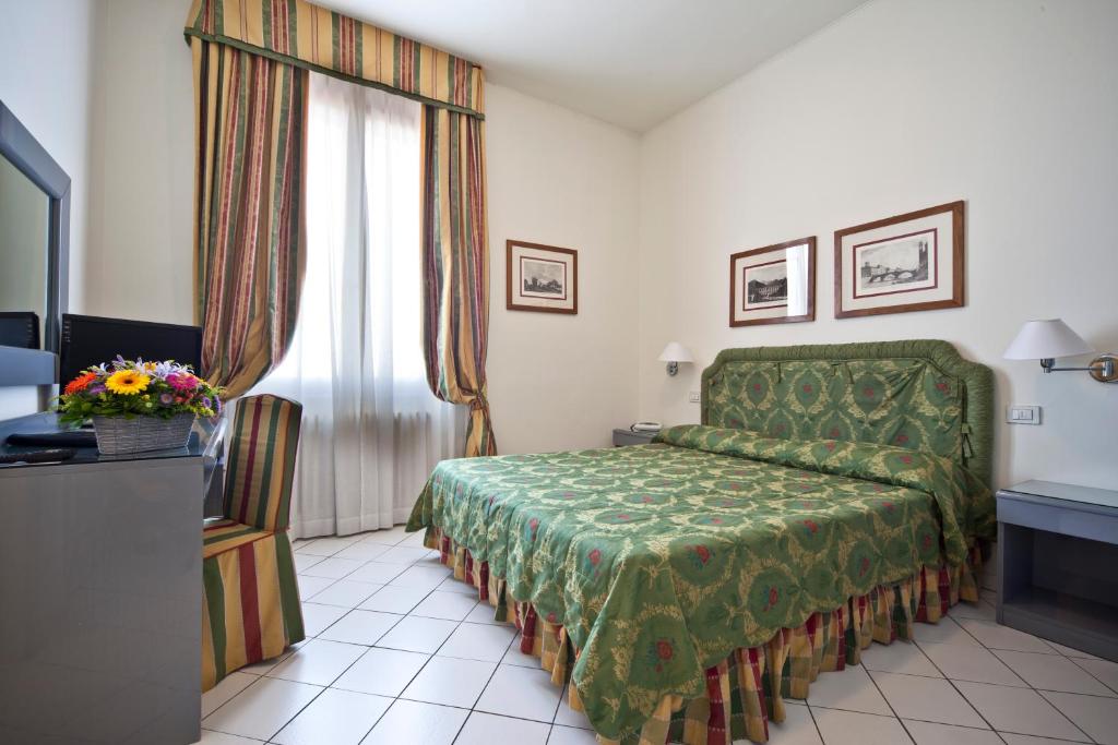 Standard, Single, Double or Twin Bed