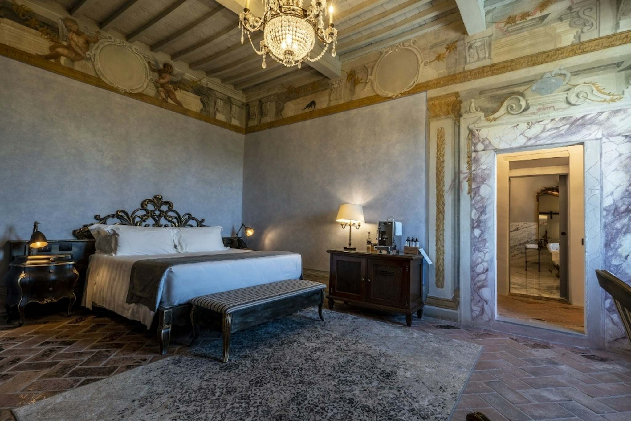 Master, Suite