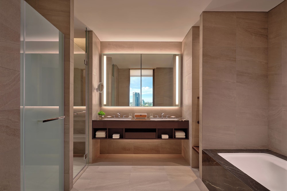 Hyatt Regency Kuala Lumpur at KL Midtown 49/50