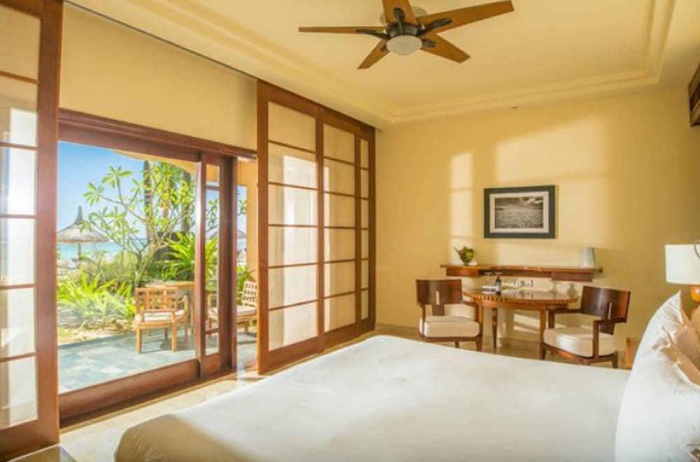 JUNIOR SUITE BEACHFRONT
