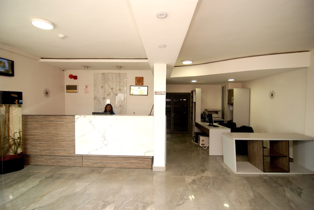 Hotel Rosebud 6/50