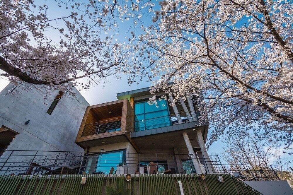 Gapyeong Jenny Pension 3/15