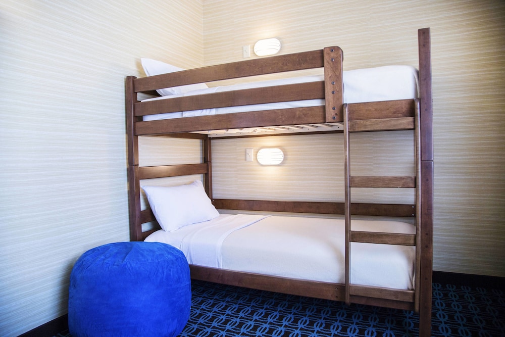 Fairfield Inn Suites By Marriott Pocatello 5/34