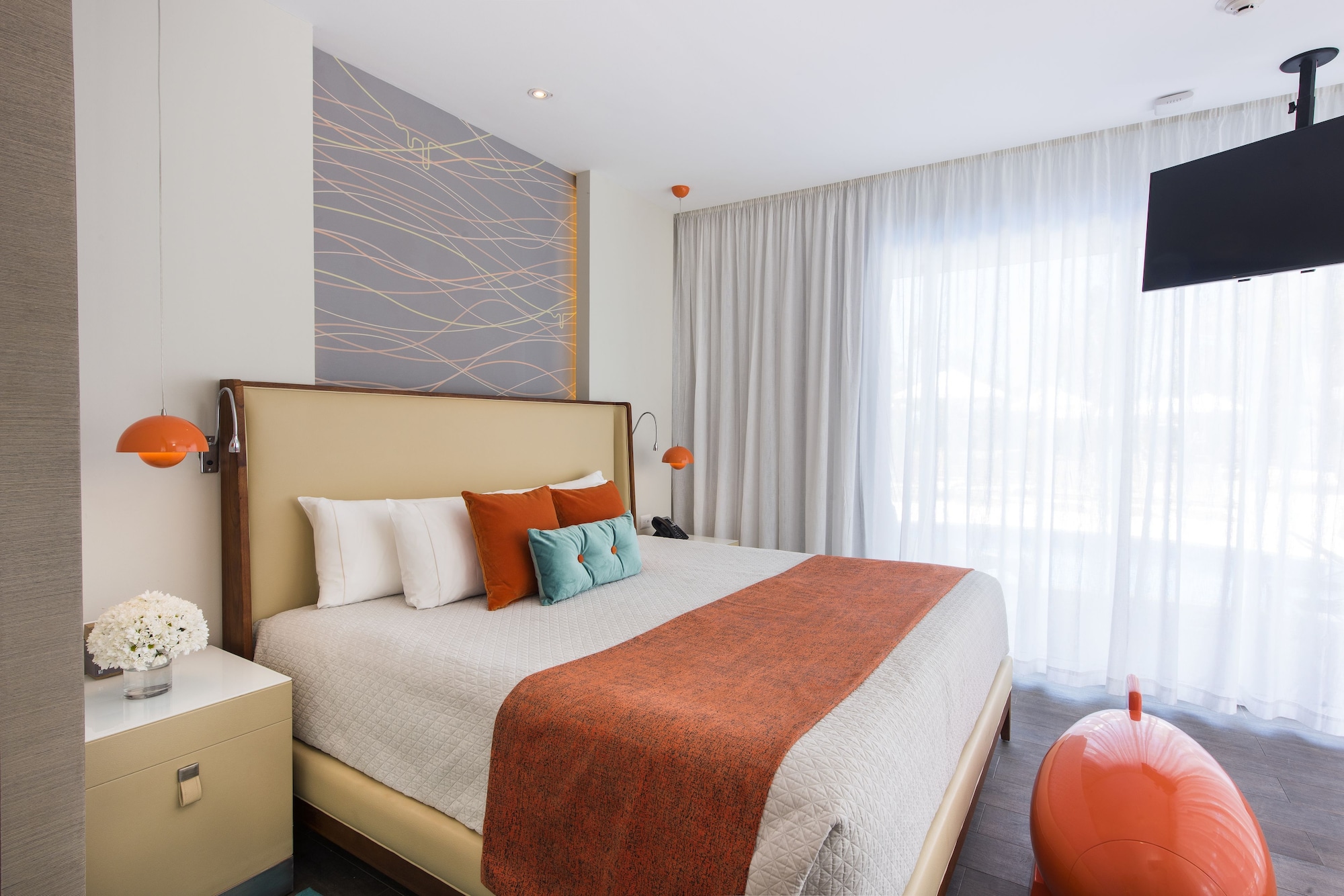 Swank, Suite, King Bed, Sofa, Plunge Pool