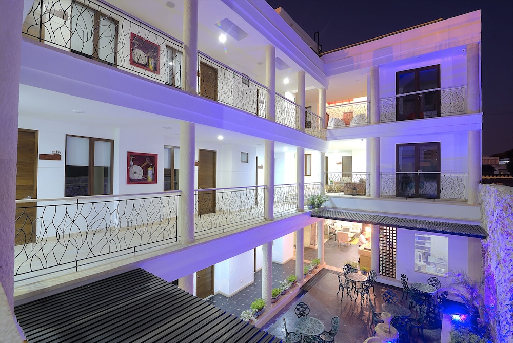 lobby
