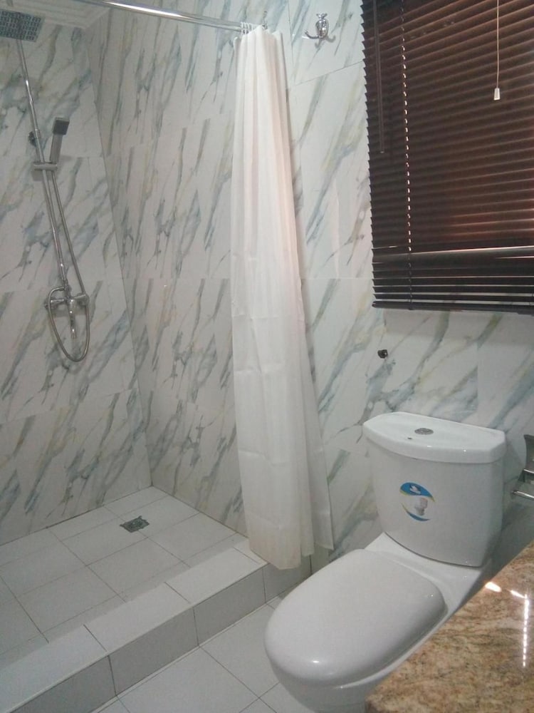 Duchess Hotel And Spa 20/22