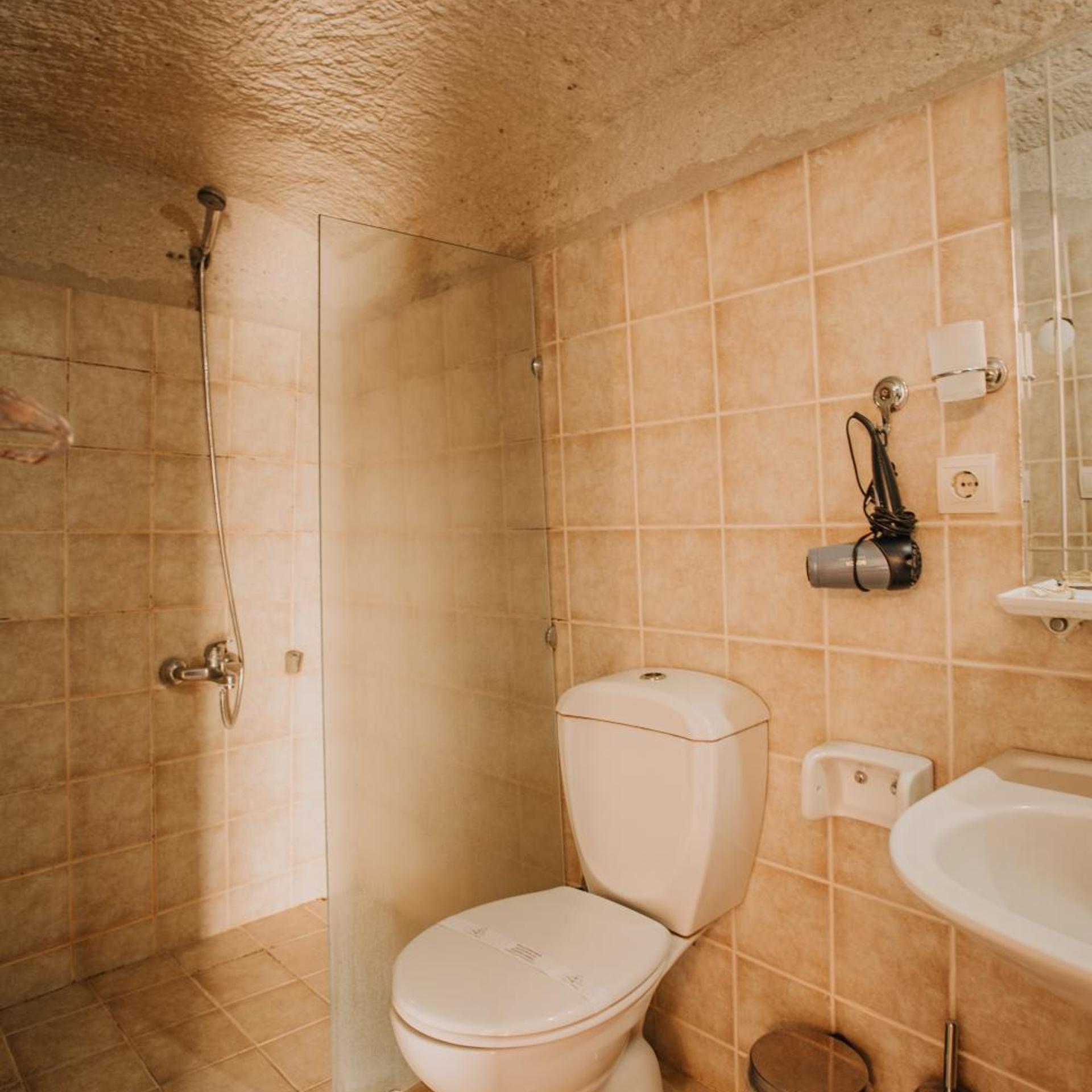غرفة قياسية بسرير كينج، Village Cave House Hotel 5/6