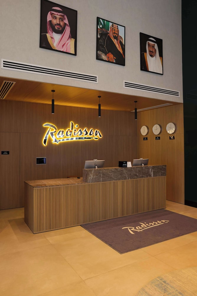 Radisson Hotel & Residence Riyadh Olaya 11/65