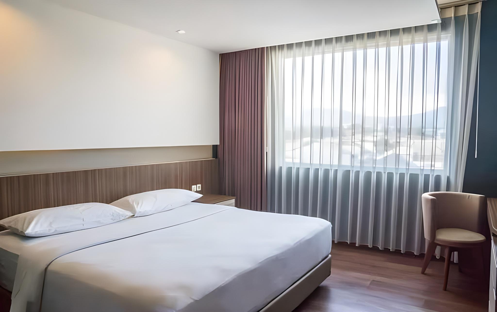 Smart, Superior, King Bed، Geary Hotel Bandung 3/3