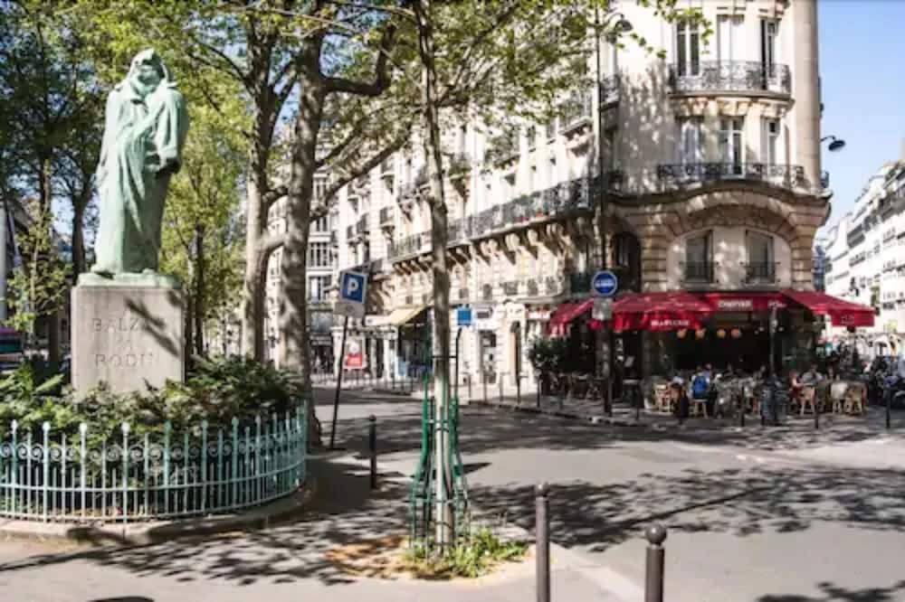 Hotel Jardin Le Brea 70/76