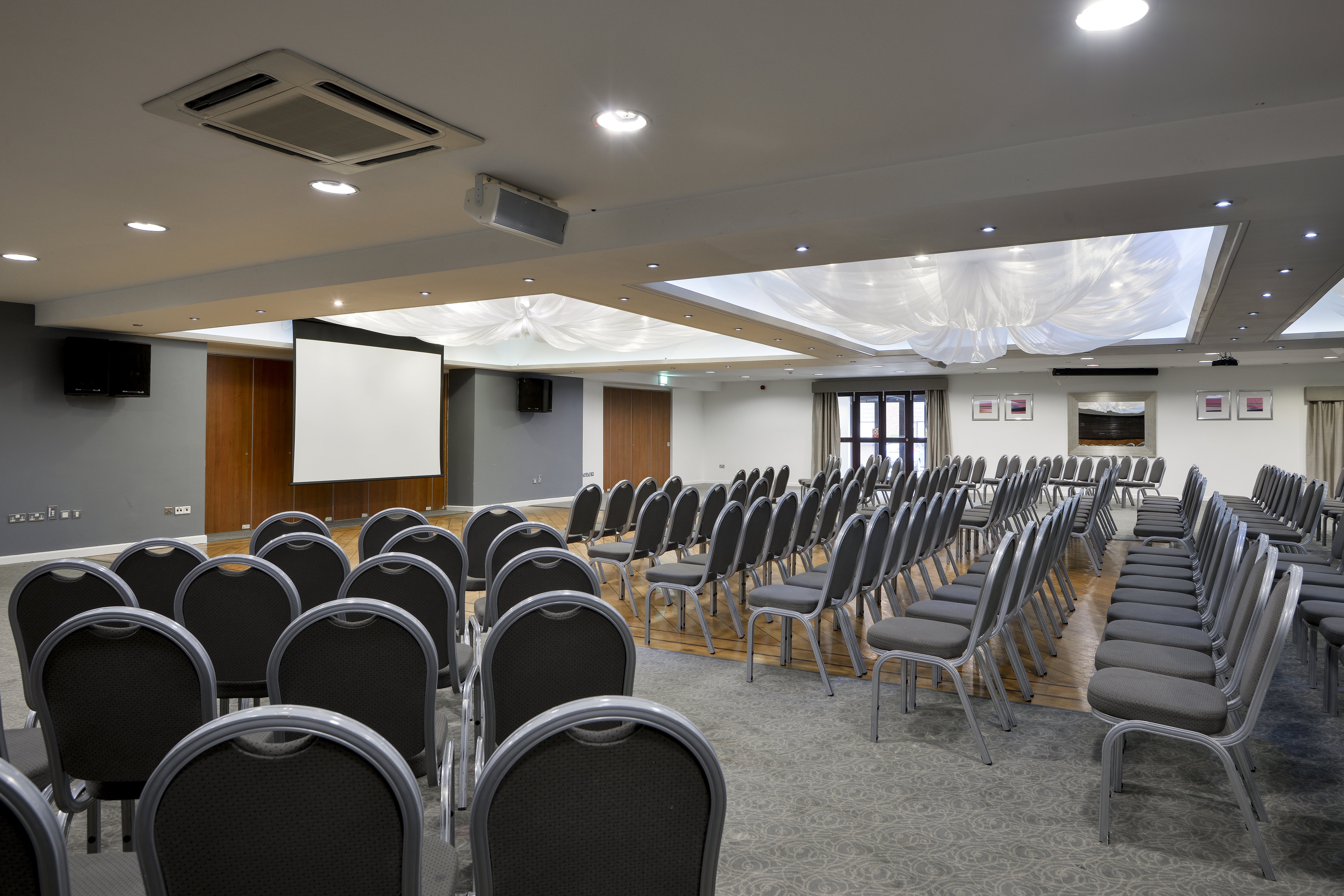 Holiday Inn Manchester - Oldham, an IHG Hotel 28/48