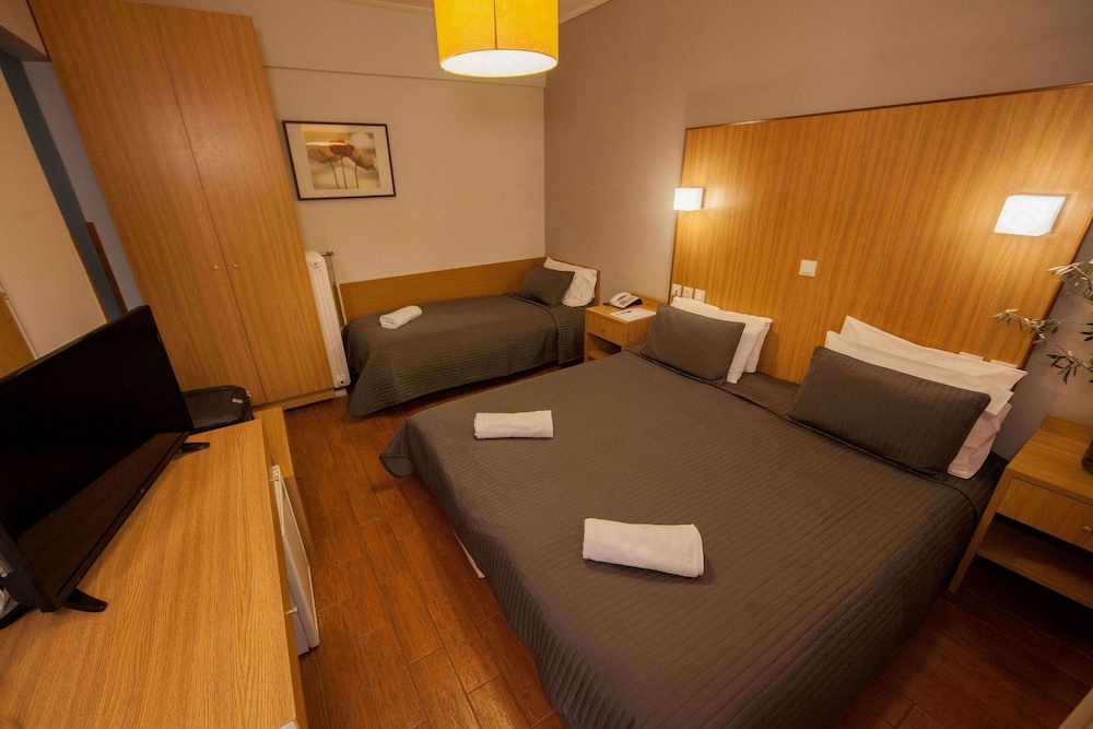 Myrto Hotel 67/90