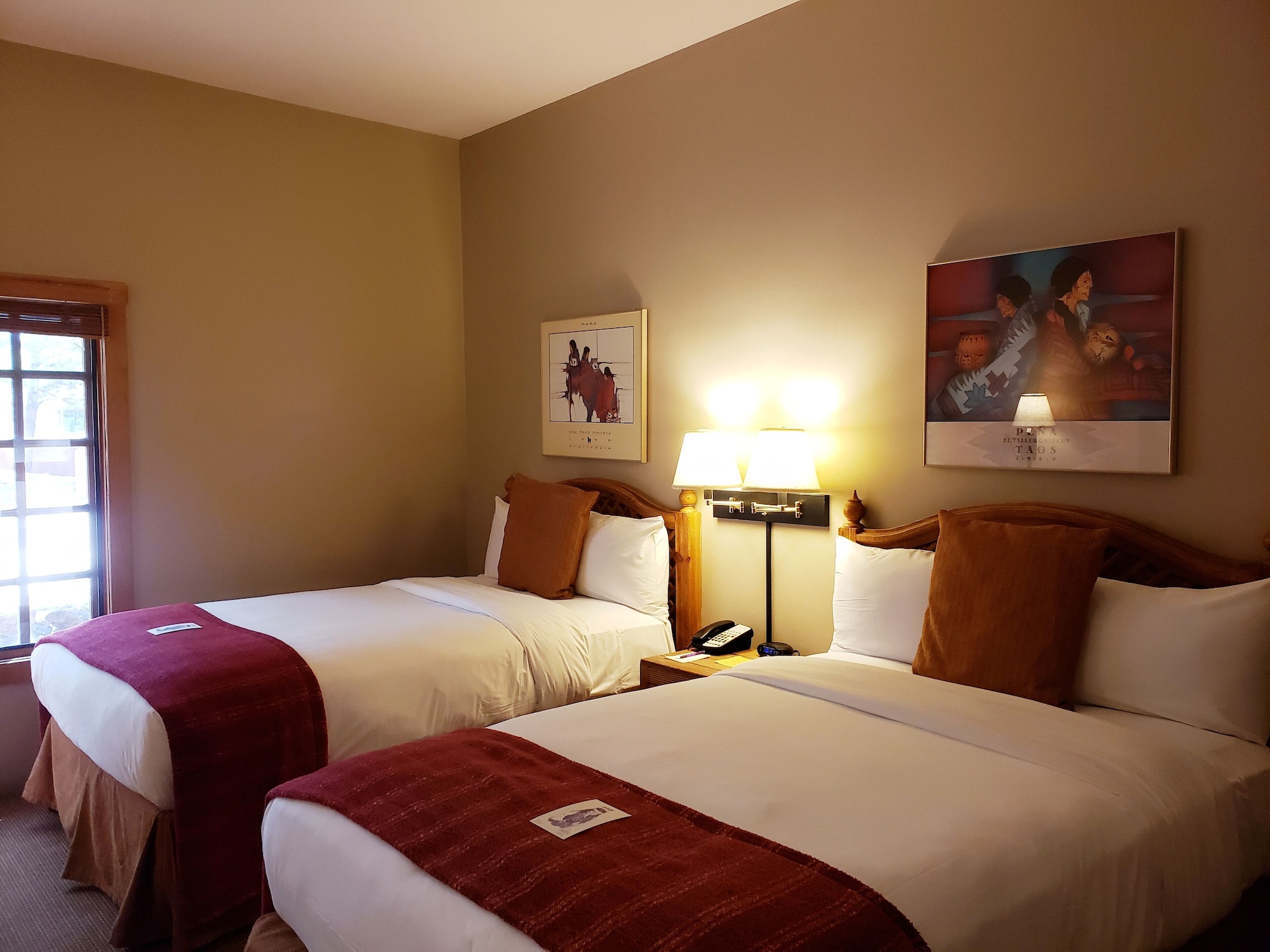 TRADITIONAL, 2 DOUBLE BEDS