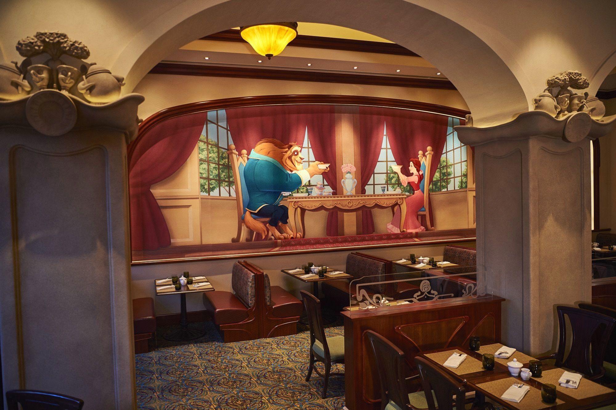 Disneyland Hotel 27/36