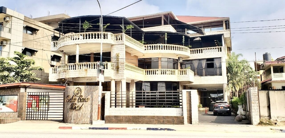 Bella Casa Hotel 2/50
