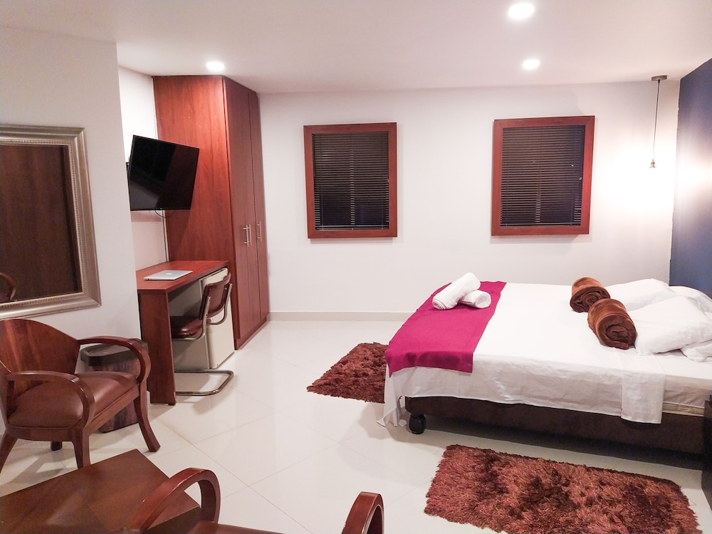 Hotel Karlo 10/50