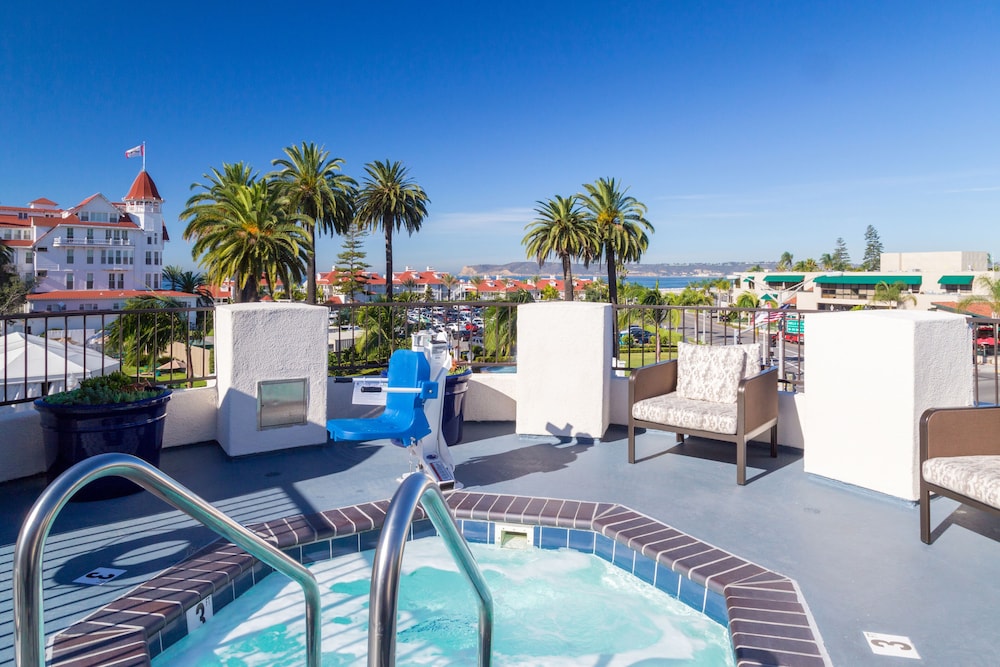 Coronado Beach Resort 6/77