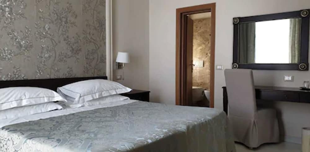 Grand Hotel Mediterranee 9/64