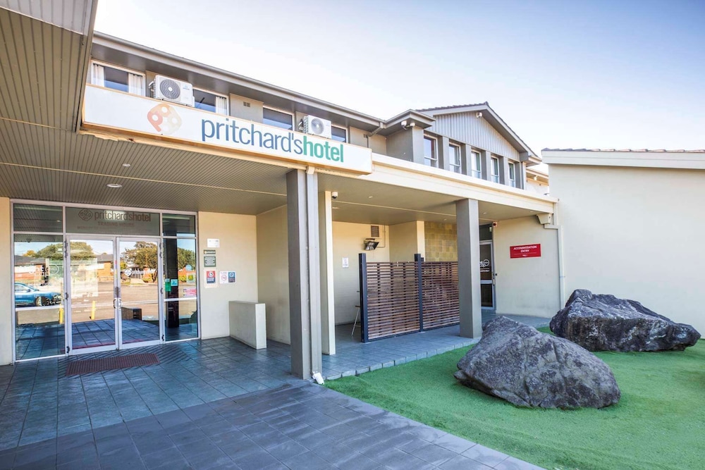Pritchards Hotel 5/63