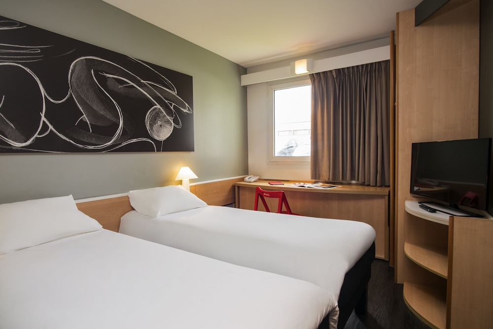 Ibis Macon Sud 16/68