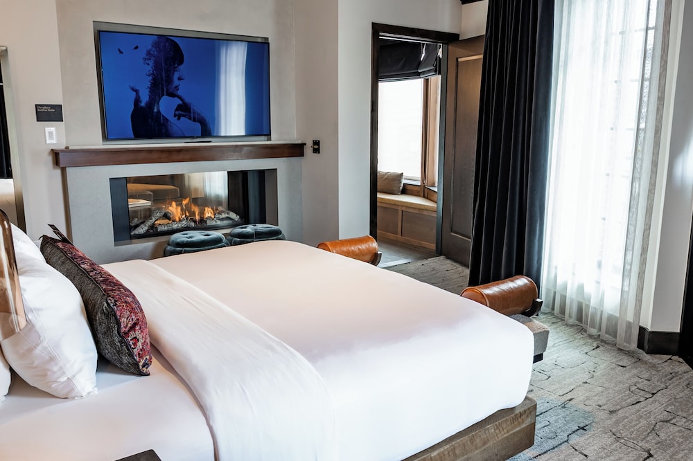 TIMELESS, SUITE, TERRACE