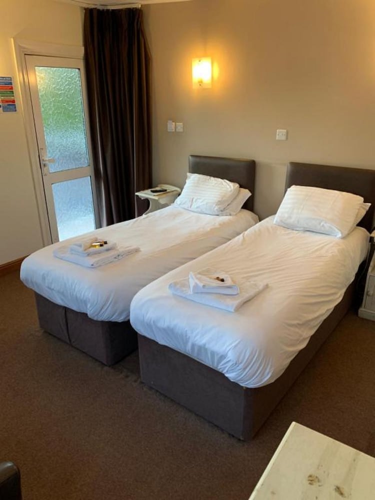 The Old Mill Hotel &amp; Lodge 34/67