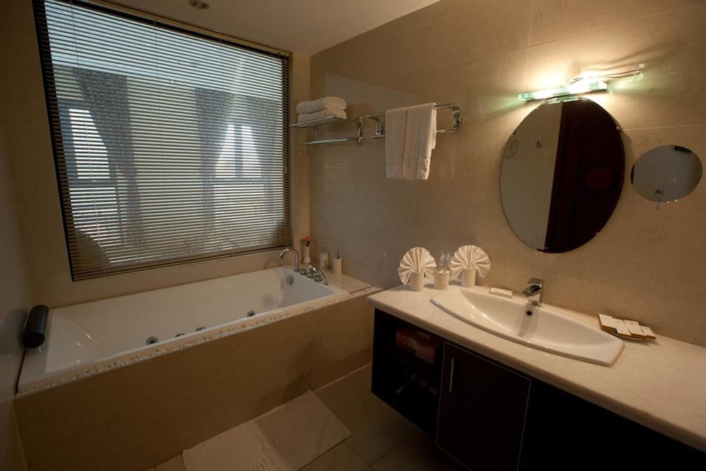 Bao Ngan Hotel 33/45