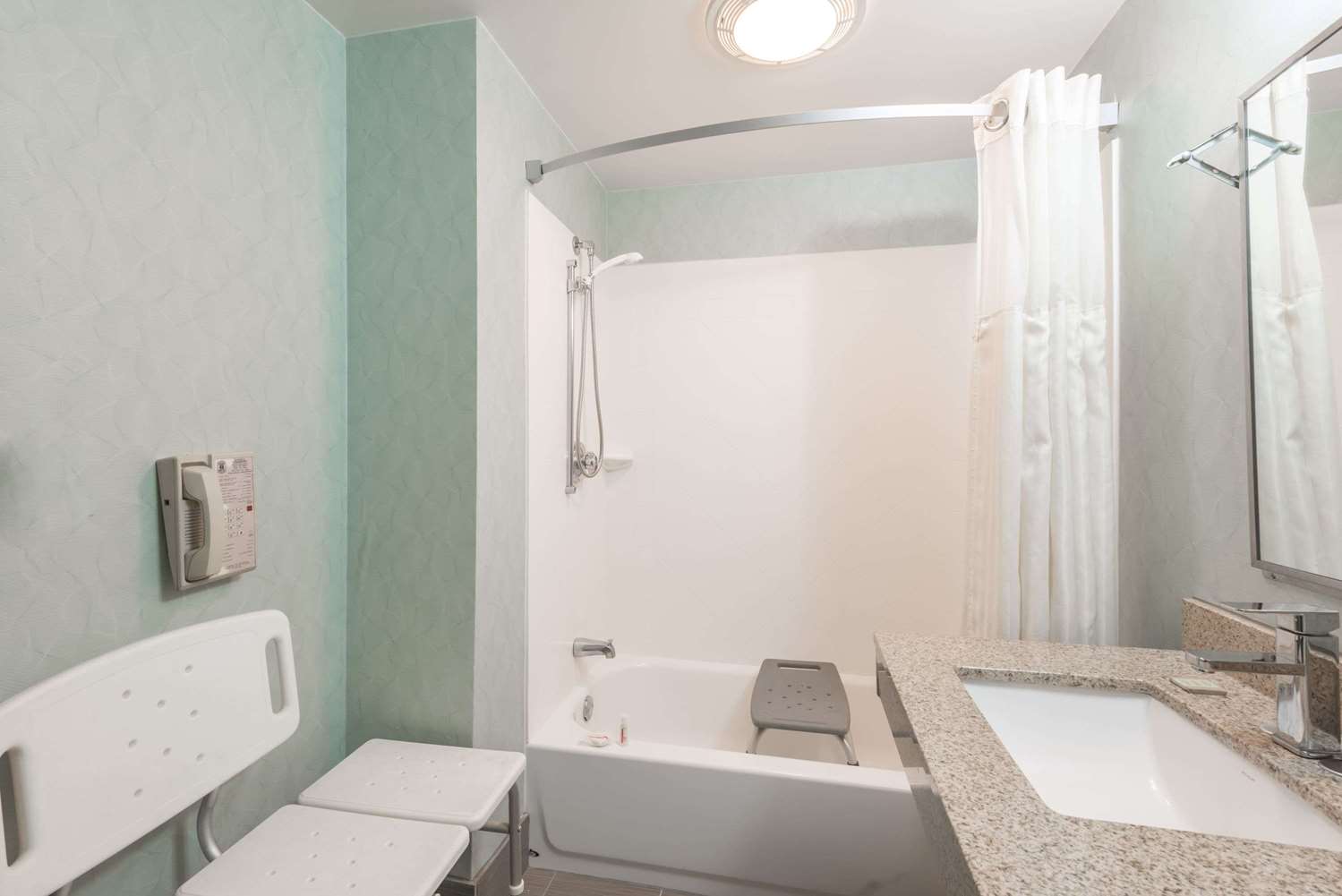 Super 8 by Wyndham Mars/Cranberry/Pittsburgh Area 13/13