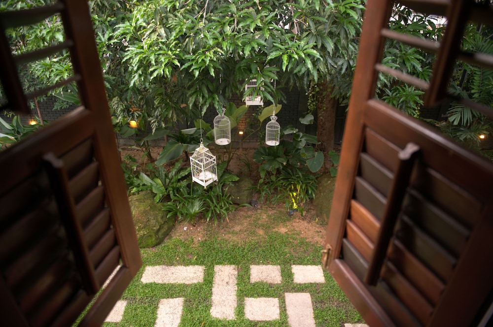 Muntri Grove 16/44