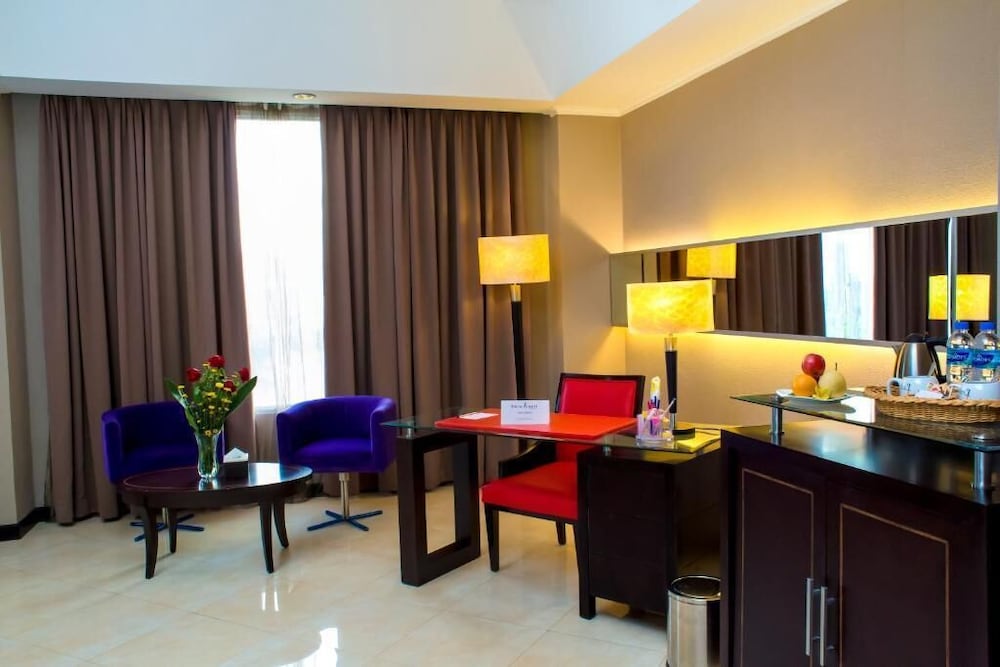 Zurich Hotel 31/48