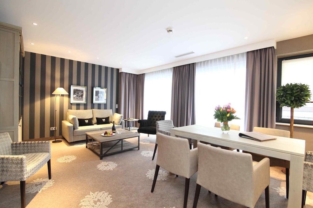 Parkhotel Wittekindshof 37/64
