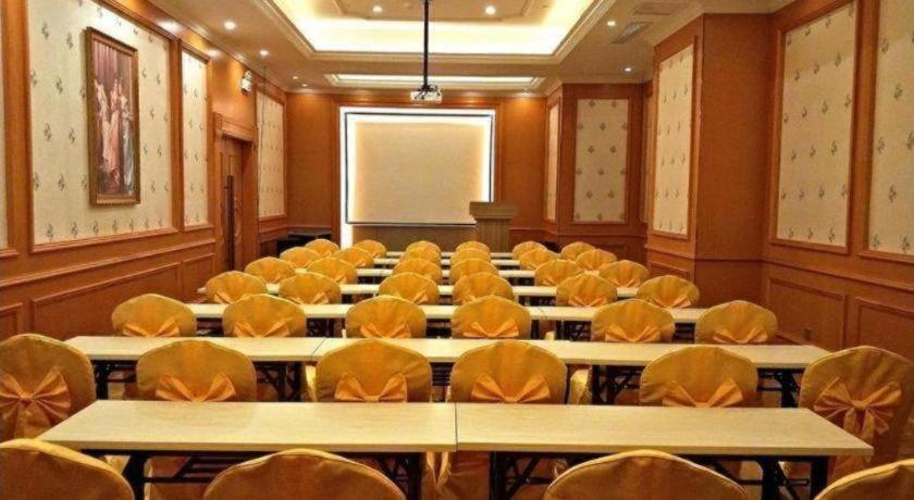 Vienna Hotel (Zhongshan Ancient Town Haizhou) 46/58