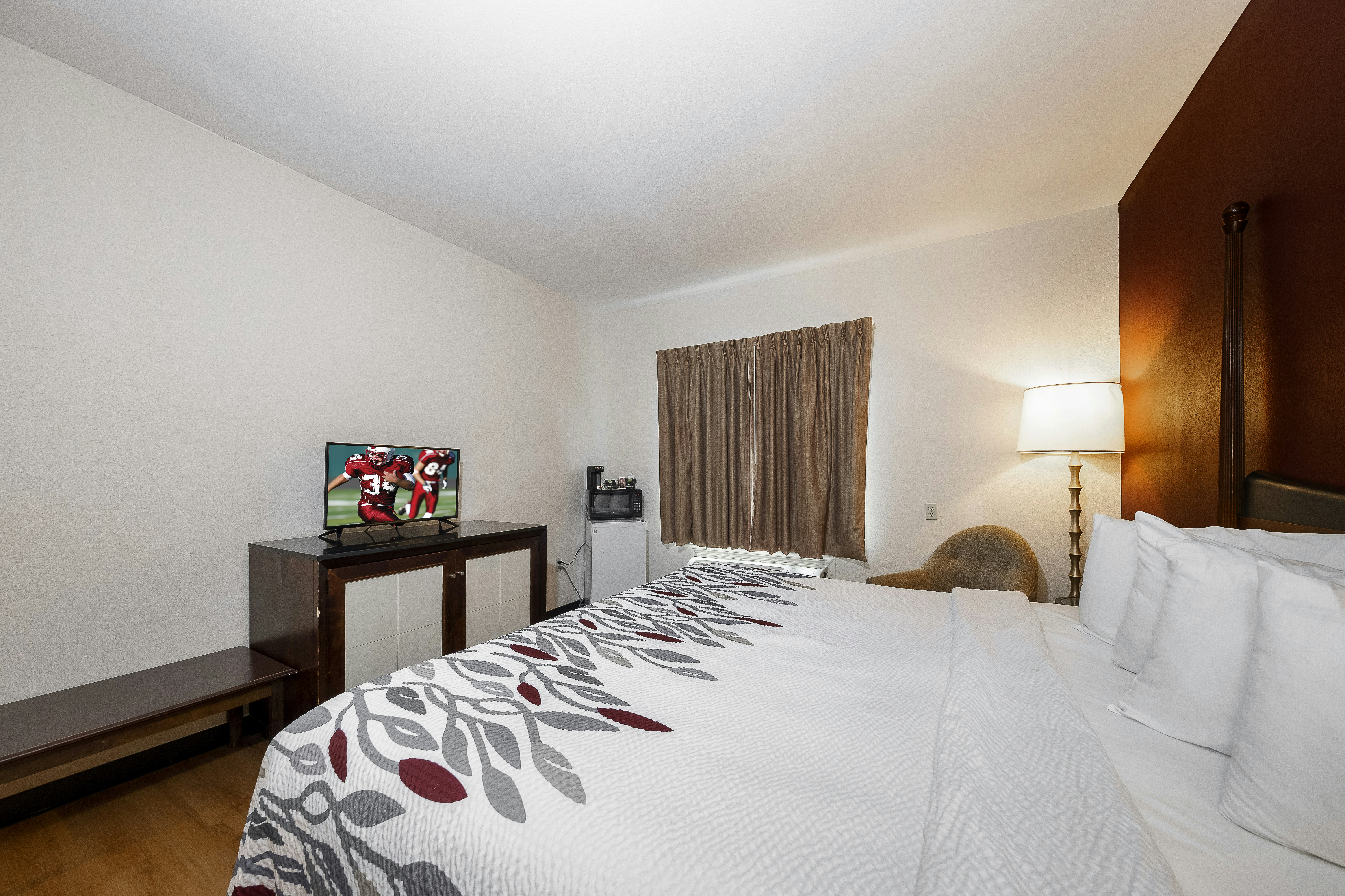 Red Roof Inn & Suites Biloxi 22/39