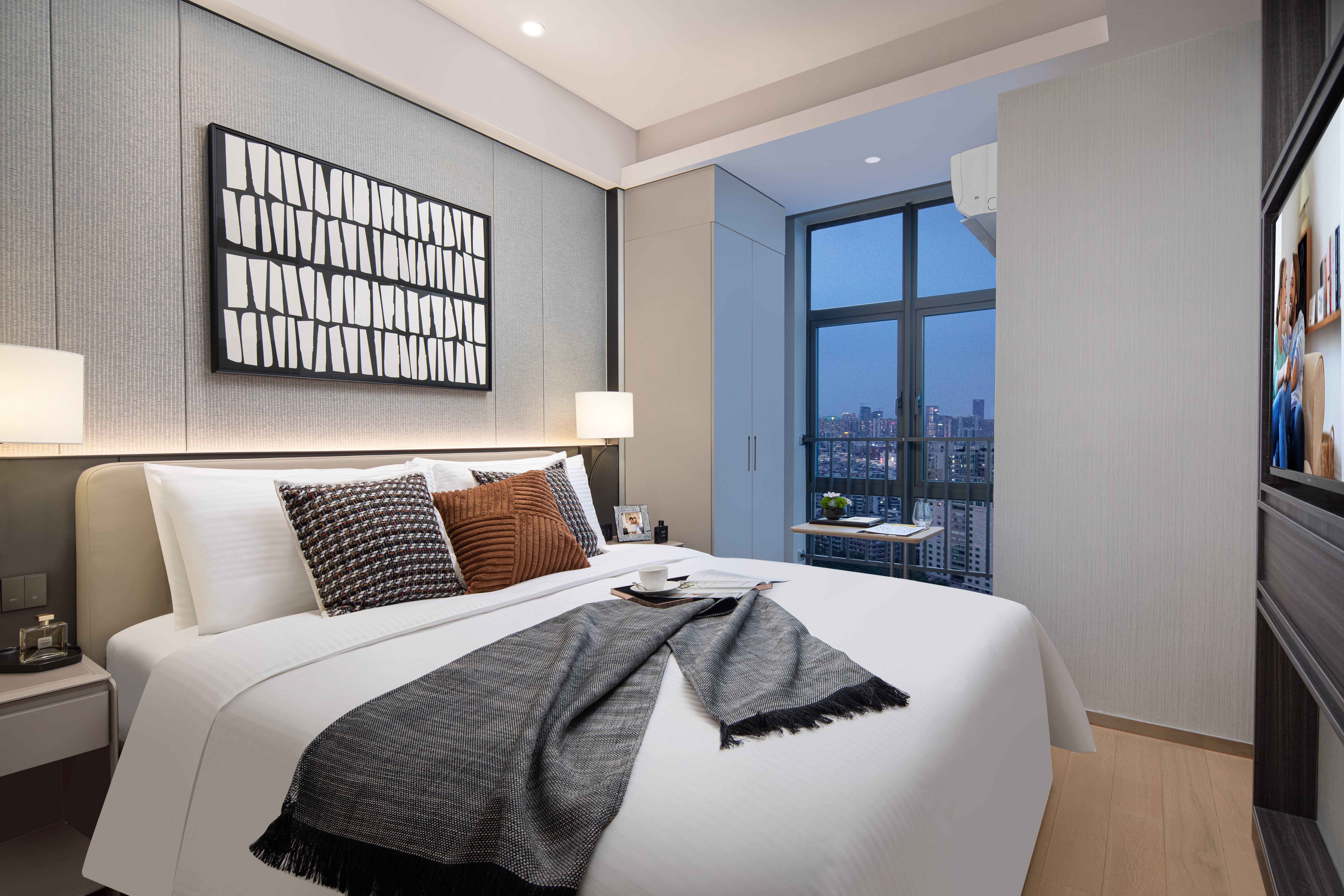 1 BEDROOM, DELUXE