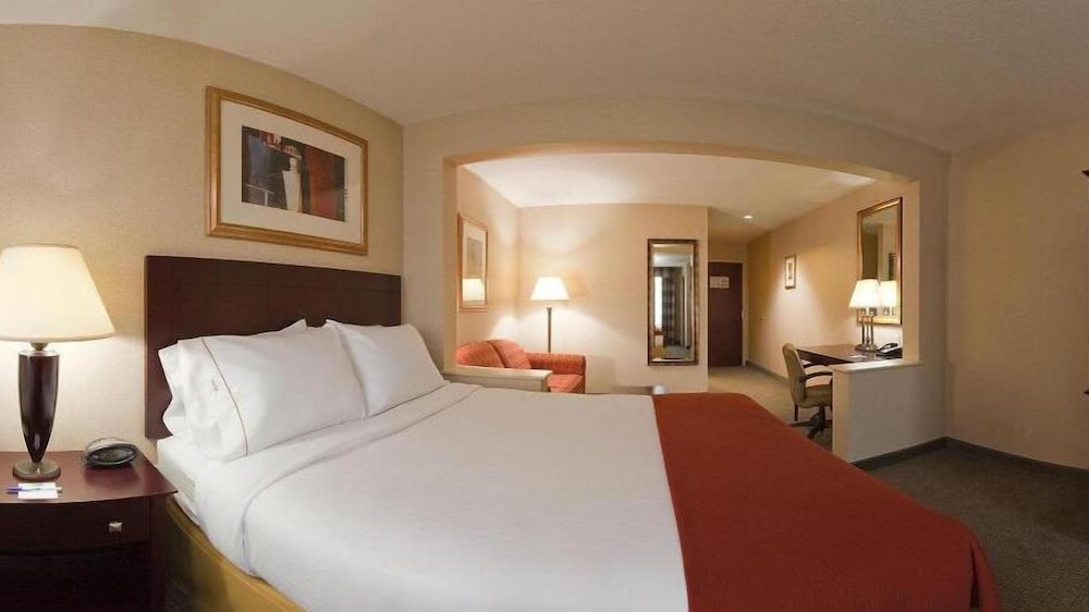 Holiday Inn Express Hotel And Suites Bradley Airport 18/74