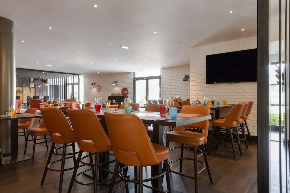 Hotel The Originals du Beryl Lons-le-Saunier - Restaurant Le Loft 14/21