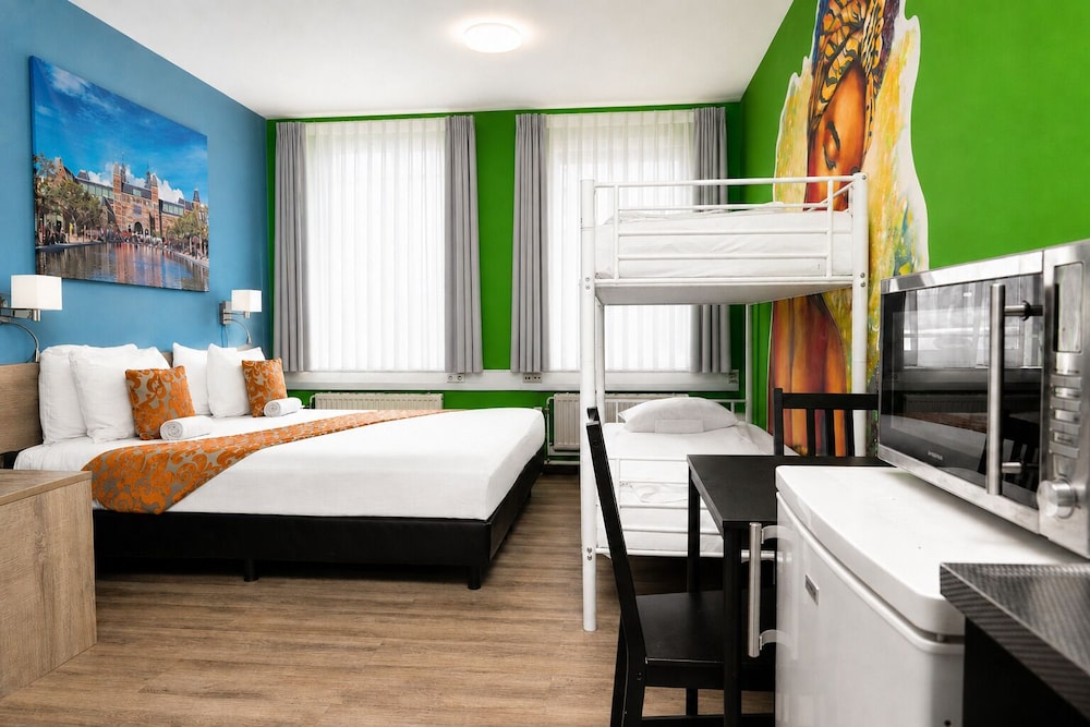 Amsterdam Teleport Hotel 12/74