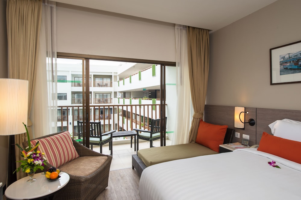 Deevana Plaza Phuket Patong 34/73