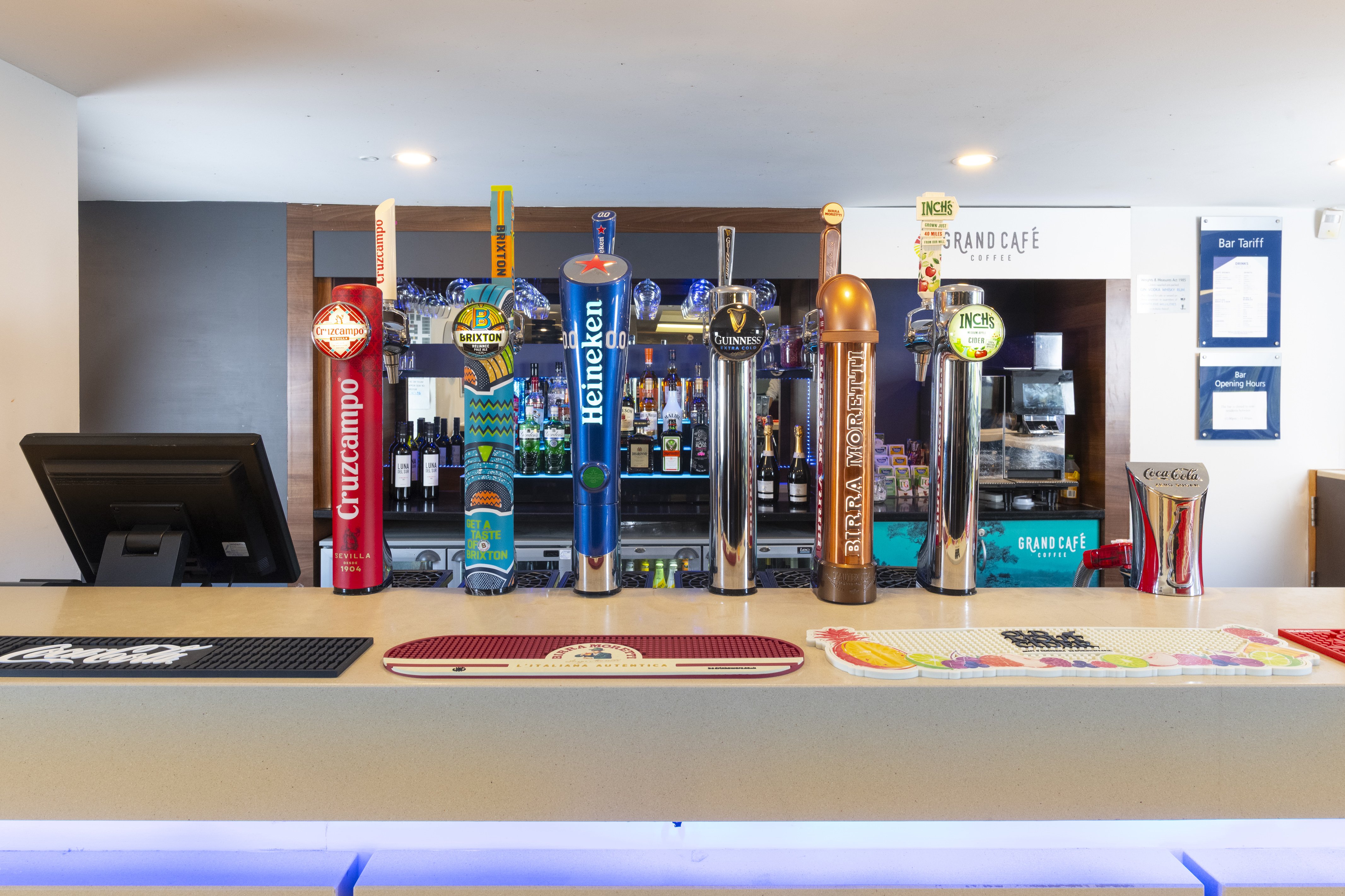 Holiday Inn Express Milton Keynes 44/46