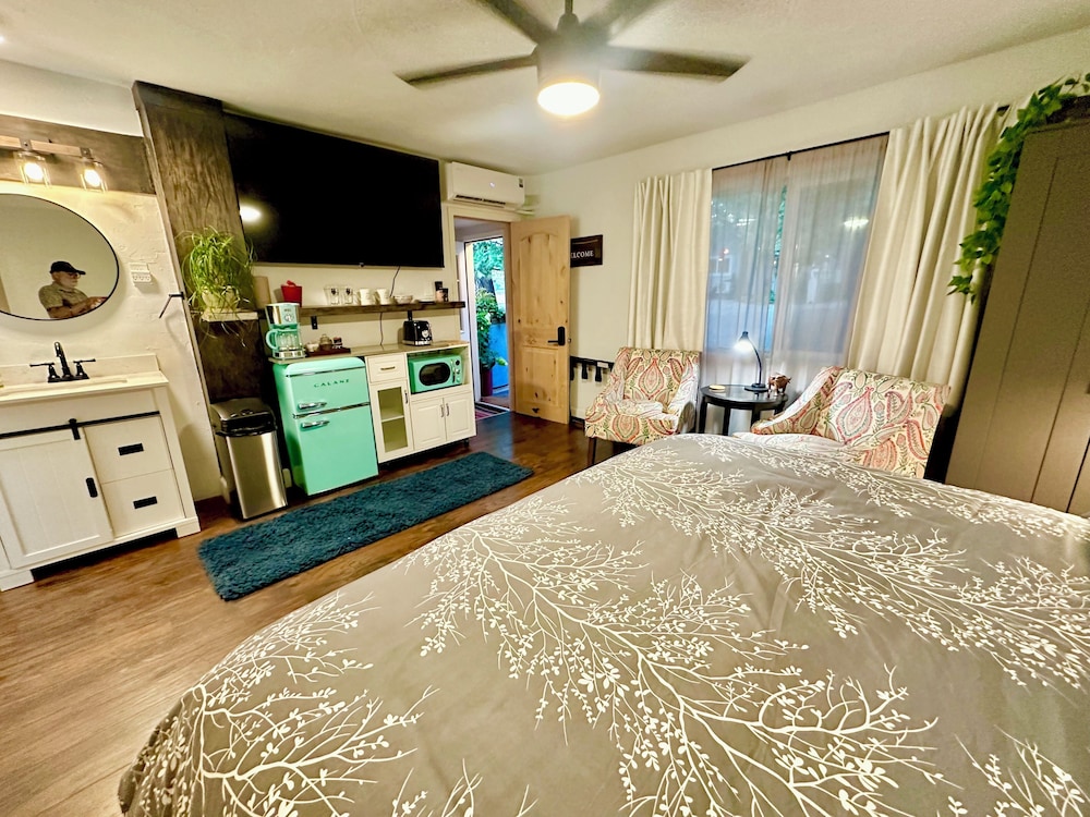 The Pines Motel and Cottages 11/73