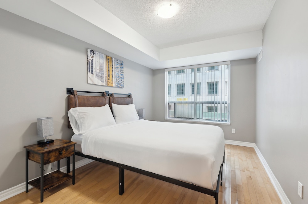 1 BEDROOM, JUNIOR, APARTMENT, CITY VIEW