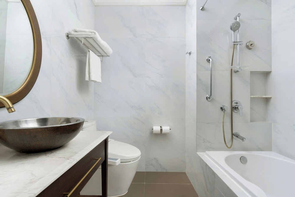 Metropole Bangkok, a Tribute Portfolio Hotel by Marriott 72/72