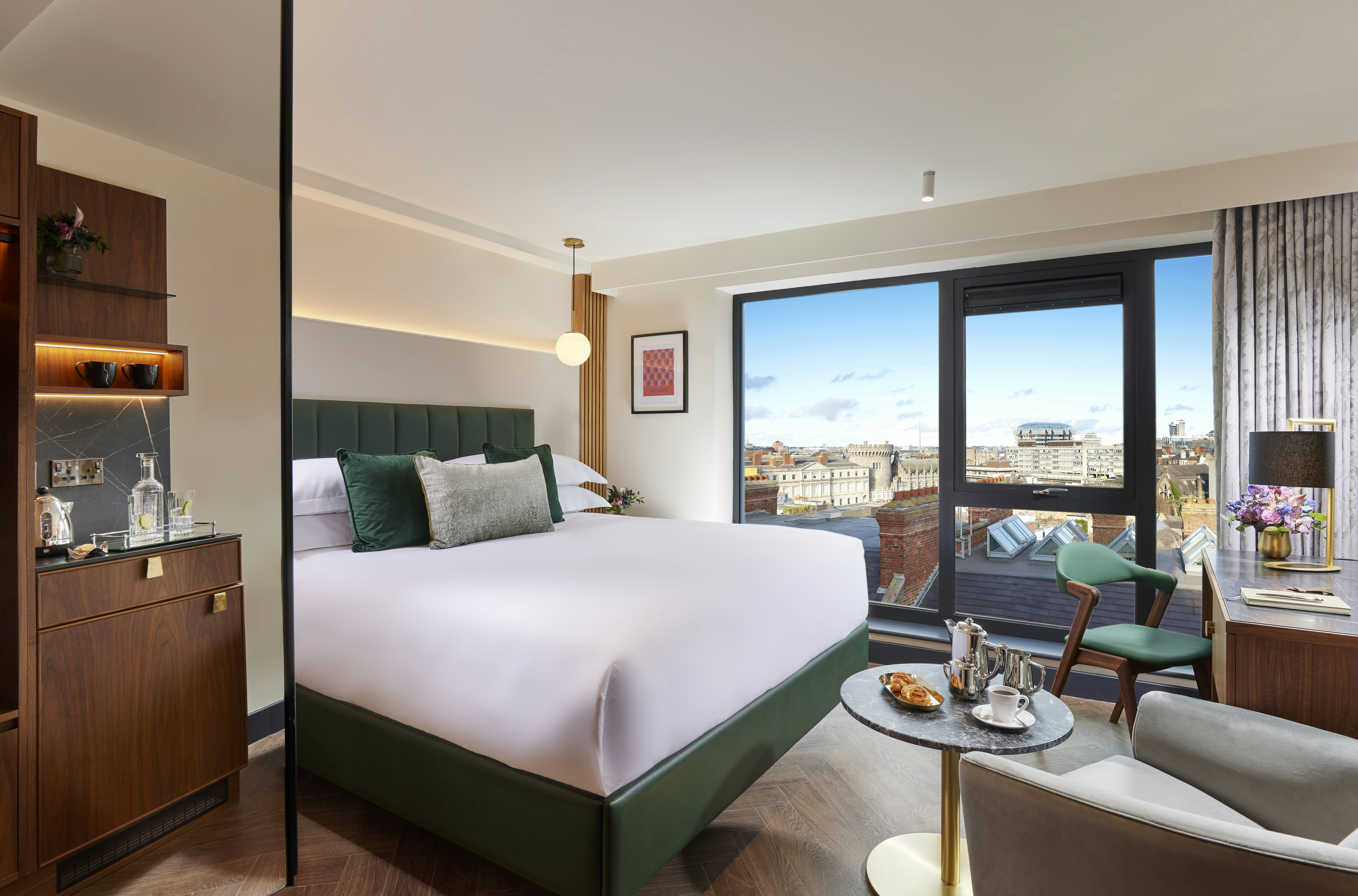 Skyline, Deluxe, King Bed